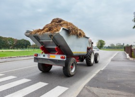 Rolniku! Za brudne koła w ciągniku dostaniesz mandat!