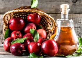 Jak zrobić domowy ocet jabłkowy? Poznaj jego niesamowite zastosowanie!