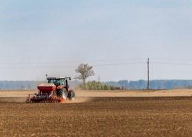 Susza utrudnia wysiew poplonów