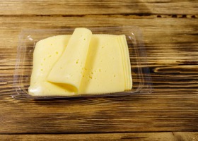 Popularny żółty ser wycofany. Czy masz go w swojej lodówce?