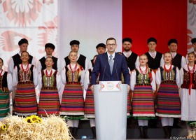 Premier Morawiecki w Kolnie: 1000 zł dopłaty do hektara