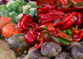 Na rynku jeszcze sporo krajowych warzyw spod osłon - jakie ceny?