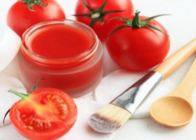 Pomidorowe kosmetyki na trądzik