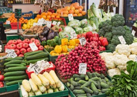 Jakie warzywa i owoce najchętniej jedzą Polacy?