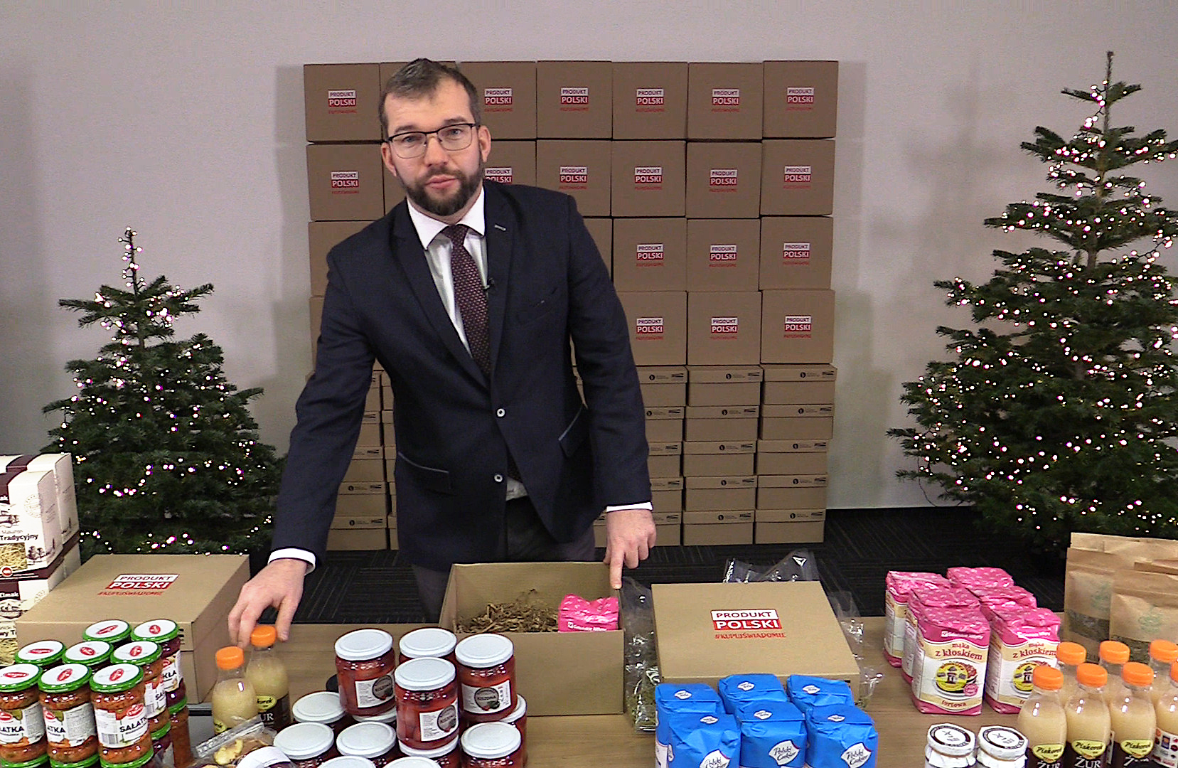 Paczki bożonarodzeniowe dla kombatantów ...